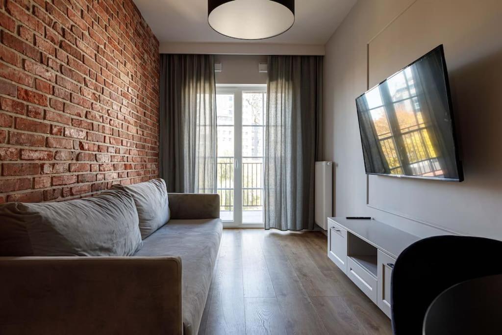 Apartment Close-golden - Jana Pawla