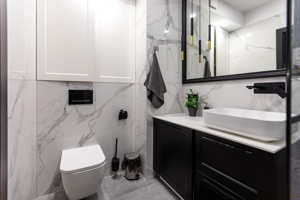 Apartment Close-golden - Jana Pawla *